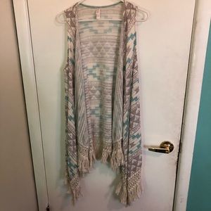 Aztec print sleeveless shawl